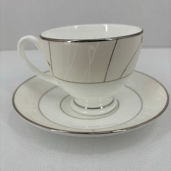 Waterford Fine China Lisette Footed Cup and Saucer Replacement Set Coffee Tea - Picture 4 of 10